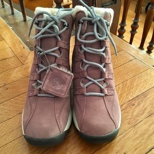 SOLD! - Timberland Canard Resort Boots - Size 10